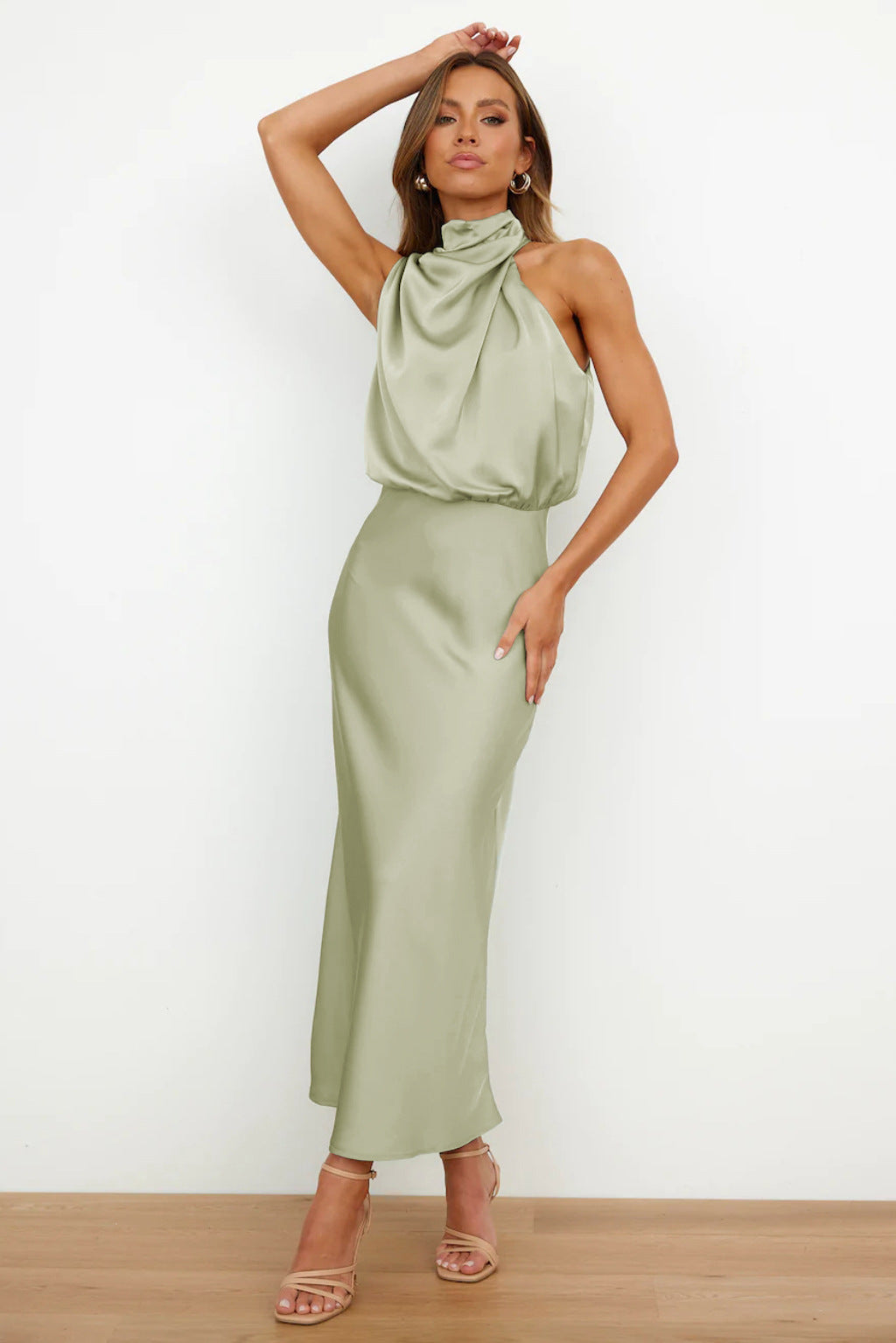 Helena™ | Langt Satin-Halterkjole