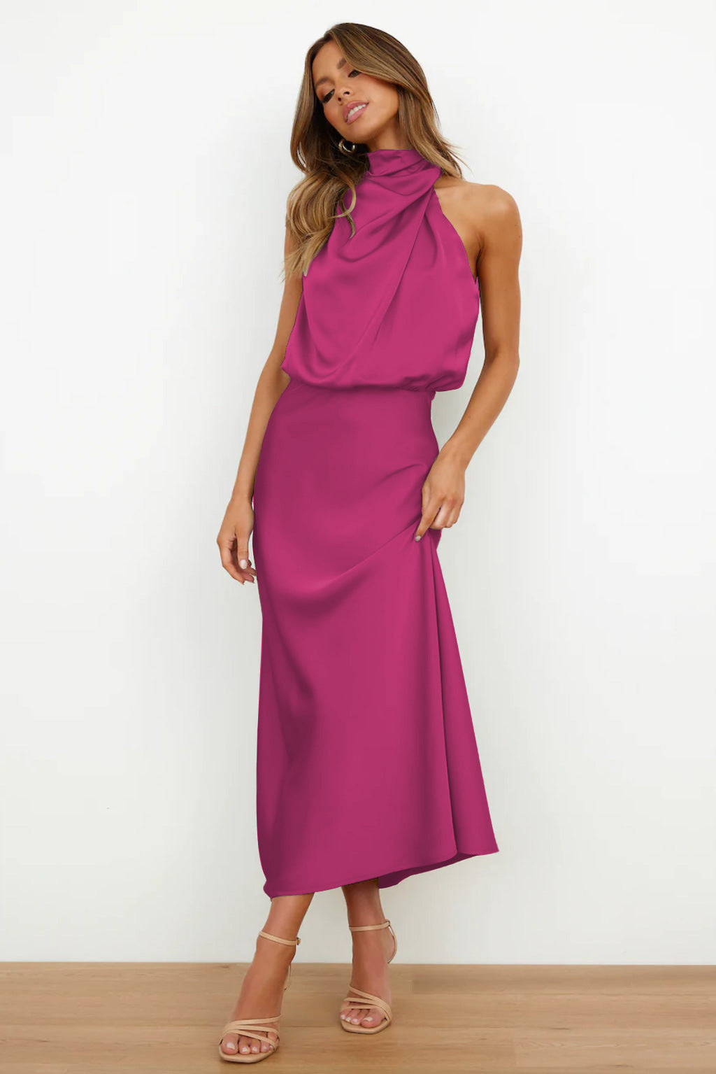 Helena™ | Langt Satin-Halterkjole